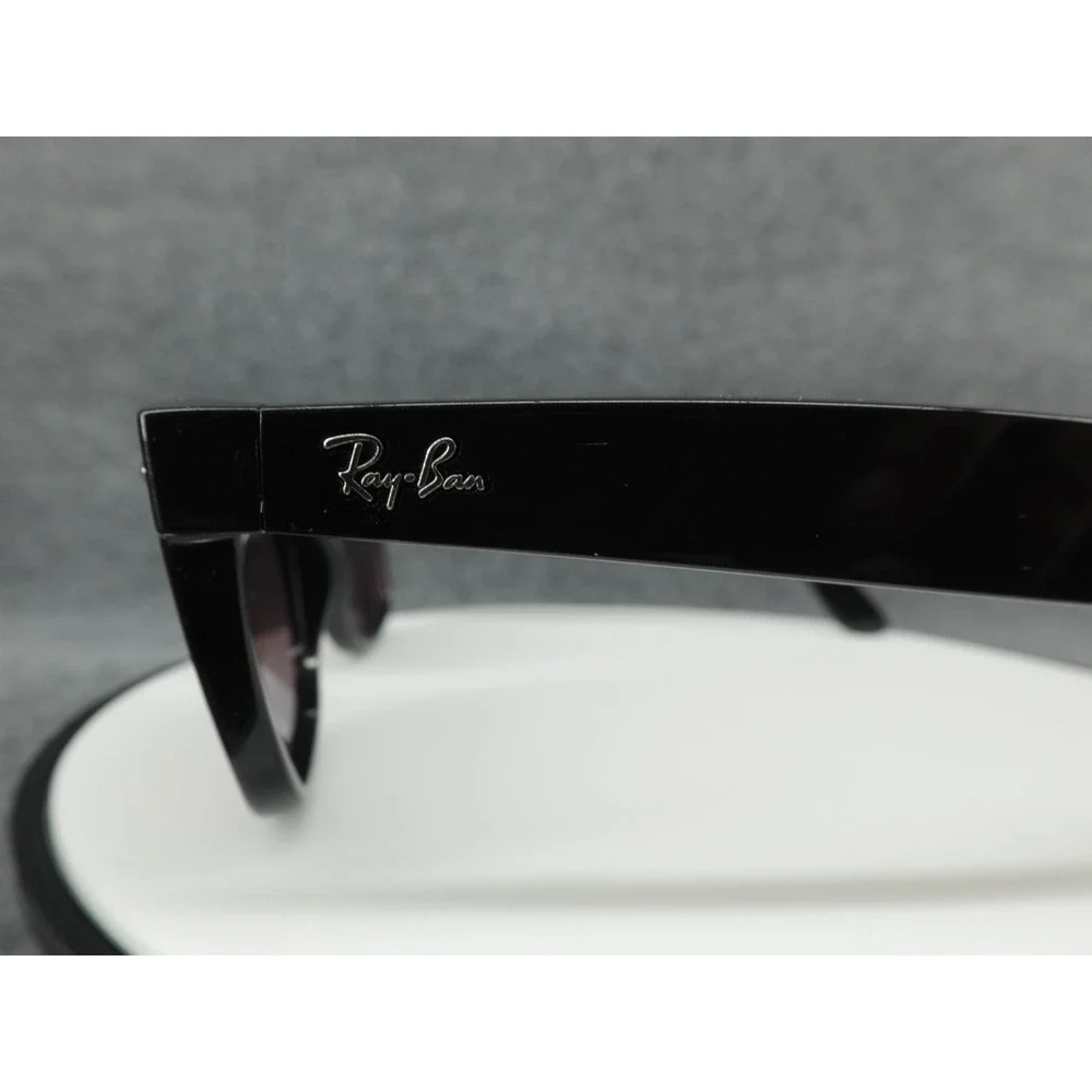 Ray-Ban‎ RB2132 New Wayfarer Polarized Sunglasses Black 901/58 55mm Italy